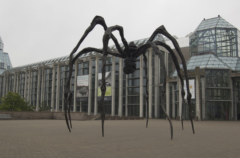 mamanlouisebourgeois.jpg